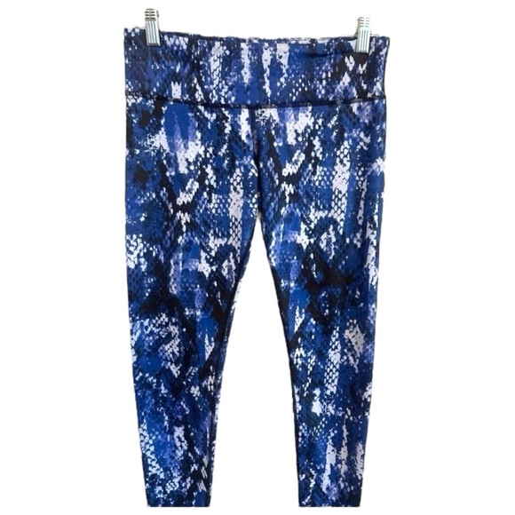 ALO Yoga Blue Patterned Leggings - Picture 3 of 9